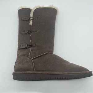 BearPaw Lauren Brown Suede sheepskin/wool lined warm button boot.  Size‎ 9